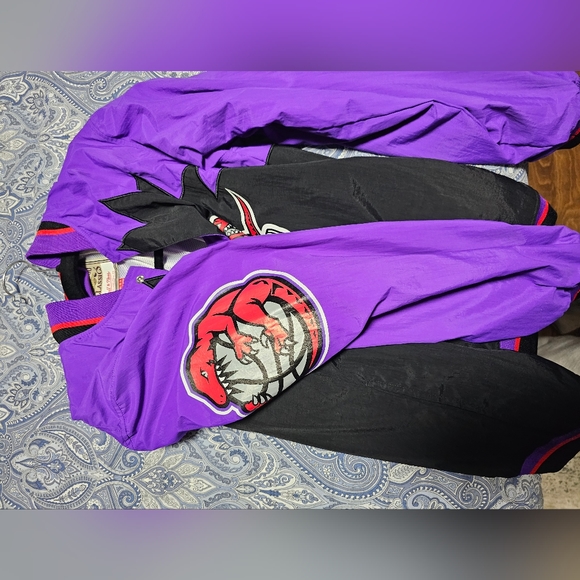 Authentic Raptors Warm Up Jacket - Picture 3 of 7